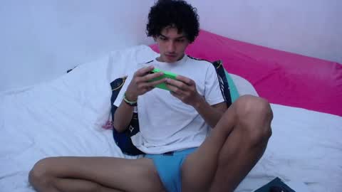 Snapshot of tayronx33 chatting on 12.17.24 Tayron online show from 12.17.24