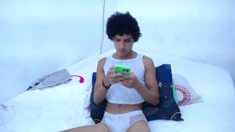 Snapshot of tayronx33 chatting on 12.24.24 Tayron online show from 12.24.24