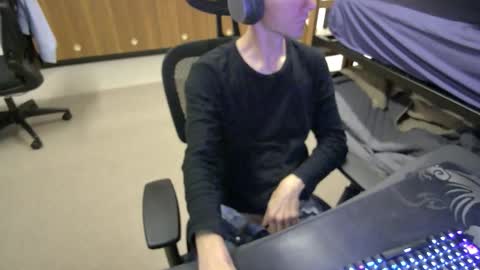 Snapshot of tbone_93 chatting on 10.17.25 Tbone online show from 10.17.25