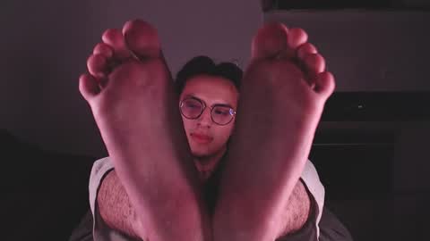 Teo independent model online show from 02.28.25