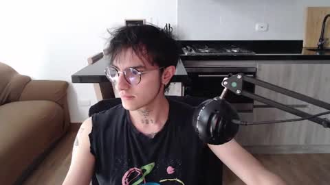 Snapshot of te0__0 chatting on 06.18.26 Teo independent model online show from 06.18.26