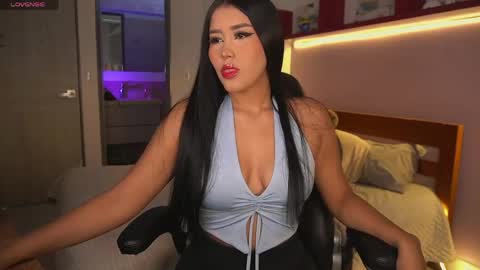 Loren Soler    Sophie Soler 19 years online show from 04.14.26