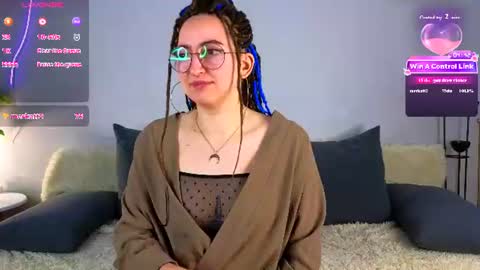 Snapshot of teasemilf chatting on 07.28.26 Lady Oudrey online show from 07.28.26