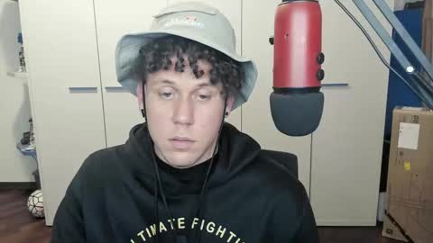 Snapshot of tedhmicro25 chatting on 02.13.25 tedhmicro25 online show from 02.13.25