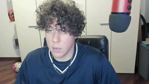 Snapshot of tedhmicro25 chatting on 10.25.25 tedhmicro25 online show from 10.25.25