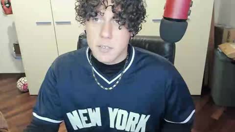 Snapshot of tedhmicro25 chatting on 11.08.25 tedhmicro25 online show from 11.08.25