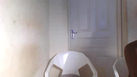 Snapshot of tee_kaicy chatting on 12.19.24 kaicy online show from 12.19.24