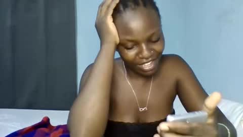 Snapshot of tee_kaicy chatting on 11.16.25 kaicy online show from 11.16.25