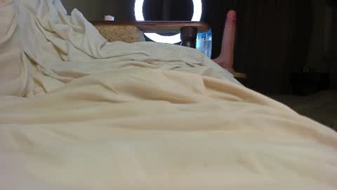 Snapshot of teeencutee chatting on 06.22.26 Monika --------------2 stream 700 GMT day online show from 06.22.26