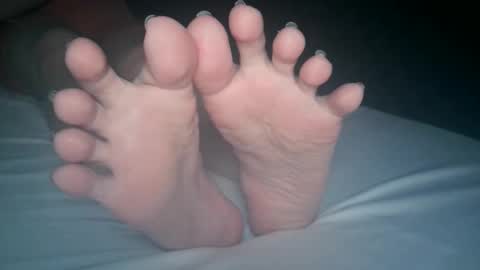 Viv West online show from 11.08.25