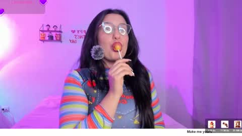 Snapshot of tellme_maddie chatting on 02.11.26 Maddie online show from 02.11.26