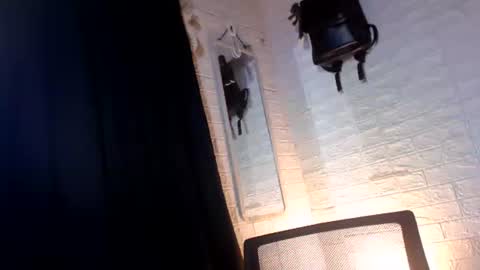 Snapshot of tempting_jon chatting on 11.02.25 tempting_jon online show from 11.02.25