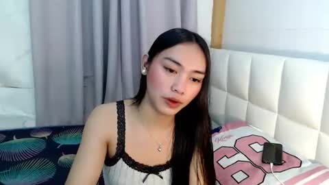 YOGIRL MAXINE online show from 06.17.26