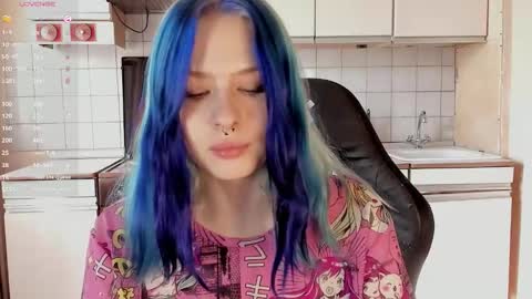 Snapshot of tender__kitty chatting on 09.09.25 Sue online show from 09.09.25