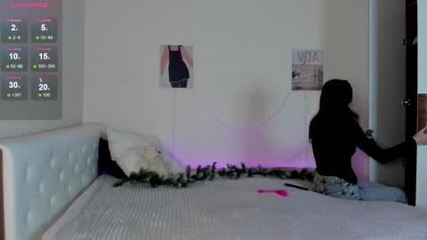 Snapshot of tender_babyy chatting on 12.31.24 Sexy girl Li online show from 12.31.24