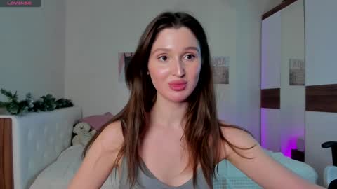 Snapshot of tender_babyy chatting on 01.28.25 Sexy girl Li online show from 01.28.25