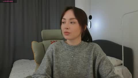 Mia online show from 04.25.26