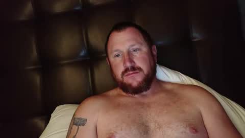 Snapshot of tenn239 chatting on 12.15.25 tenn239 online show from 12.15.25