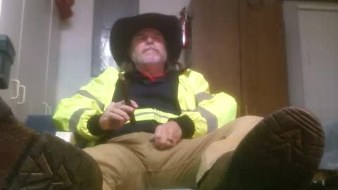 Snapshot of tennredneck chatting on 01.24.25 Tennredneck online show from 01.24.25