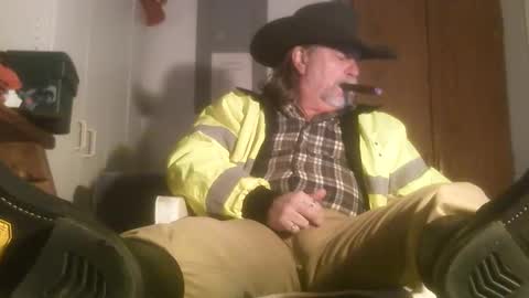 Snapshot of tennredneck chatting on 02.24.25 Tennredneck online show from 02.24.25