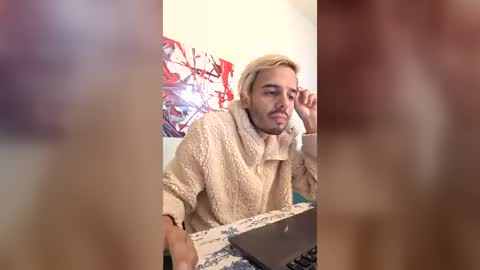 Snapshot of teodosio24 chatting on 06.16.26 teodosio24 online show from 06.16.26