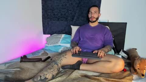 Teo Ferrer online show from 11.03.25