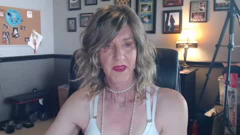 Snapshot of terilee59 chatting on 05.19.26 terilee59 online show from 05.19.26