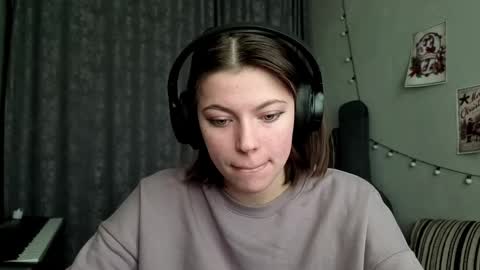 Anny Simpson online show from 02.11.26