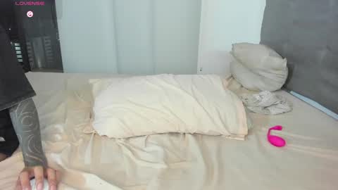 Tessa online show from 05.10.26