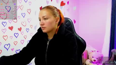 Snapshot of tessawhisnton chatting on 04.30.26 Tessy online show from 04.30.26