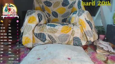 Snapshot of tessayleo_13 chatting on 12.28.24 tessa y leo online show from 12.28.24