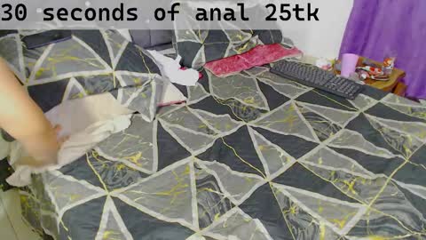 Snapshot of tessayleo_13 chatting on 02.18.25 tessa y leo online show from 02.18.25