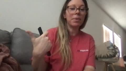 Snapshot of texas_blonde chatting on 04.27.26 Daphne Summers online show from 04.27.26