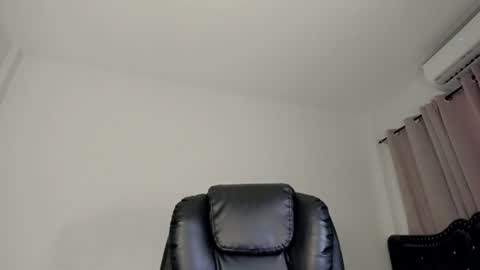 Snapshot of tgirl_luna69 chatting on 06.23.26 Luna online show from 06.23.26