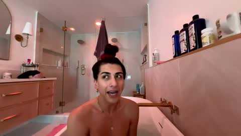 babygirlmami online show from 02.10.26