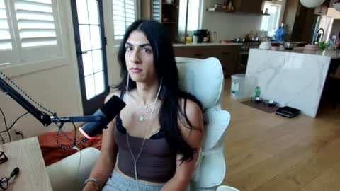 Snapshot of tgirltoesx chatting on 06.28.26 babygirlmami online show from 06.28.26