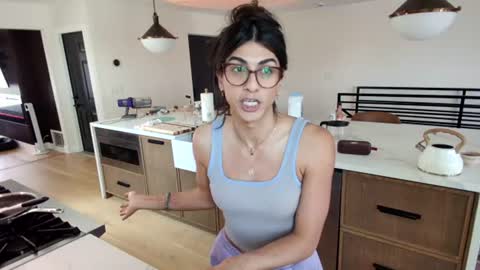 Snapshot of tgirltoesx chatting on 07.16.26 babygirlmami online show from 07.16.26