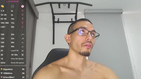 Snapshot of th_russ chatting on 01.02.25 INSTAGRAM Th1rss online show from 01.02.25