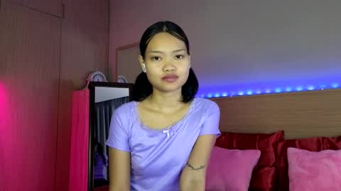 Snapshot of thailand4you chatting on 10.12.25 AbbieThai  online show from 10.12.25