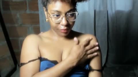 Snapshot of thaimy_ chatting on 06.18.26 thaimy_ online show from 06.18.26