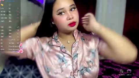 Snapshot of thalia_houston69 chatting on 10.12.25 Ms. Thalia online show from 10.12.25