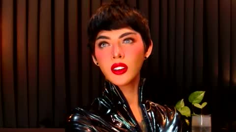 Snapshot of thalia_saint chatting on 02.01.25 Thalia Saint online show from 02.01.25