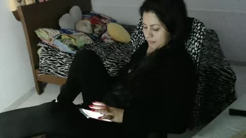 thania      sometimes in the company of Alan and Maria online show from 01.11.25