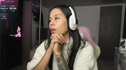 Snapshot of thamara_l11 chatting on 02.08.25 Dany online show from 02.08.25