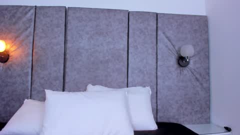 thara webstter online show from 11.19.25