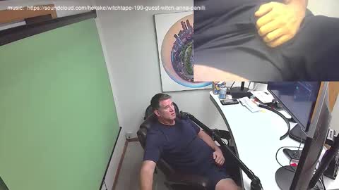 Snapshot of thaterkman chatting on 11.04.25 thaterkman online show from 11.04.25