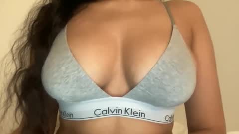 Melanie online show from 04.08.26