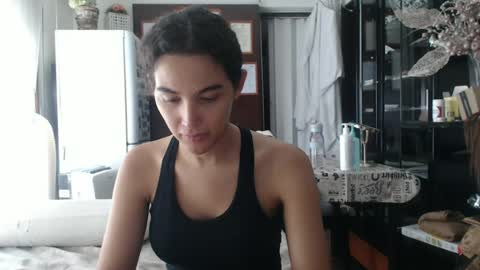 Snapshot of thayanizreal chatting on 06.16.26 thayanizreal online show from 06.16.26