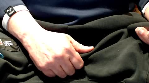 Snapshot of the1pocketrocket chatting on 01.12.25 the1pocketrocket online show from 01.12.25