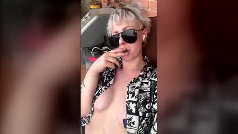 Snapshot of the_arctic_beaty chatting on 02.28.26 the_arctic_beaty online show from 02.28.26